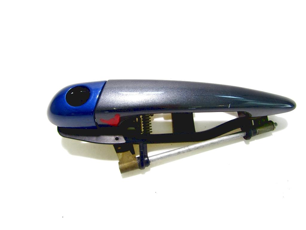 LEFT FRONT DOOR HANDLE OEM N. 51217002271 SPARE PART USED CAR BMW SERIE 3 E46 BER/SW/COUPE/CABRIO LCI R (2002 - 2005)  DISPLACEMENT DIESEL 2 YEAR OF CONSTRUCTION 2005