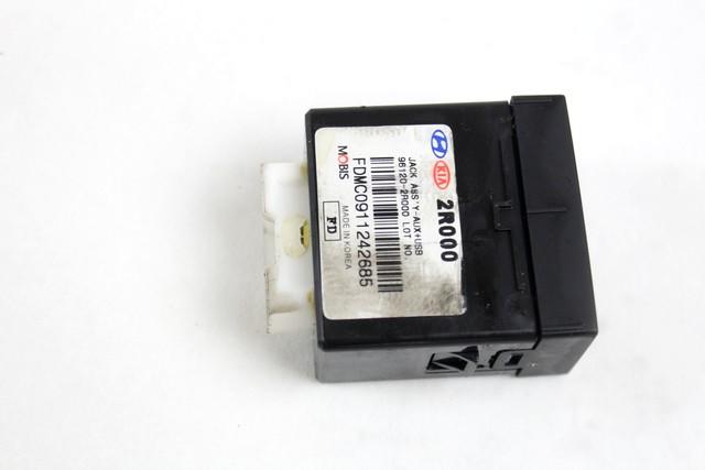 USB / AUX PORT OEM N. 96120-2R000 SPARE PART USED CAR HYUNDAI I30 FD MK1 (2007 - 2011) DISPLACEMENT DIESEL 1,6 YEAR OF CONSTRUCTION 2010