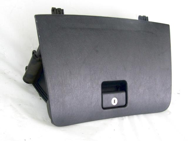 GLOVE BOX OEM N. 55551-13020 SPARE PART USED CAR TOYOTA COROLLA VERSO E12 (2001 - 2004)  DISPLACEMENT DIESEL 2 YEAR OF CONSTRUCTION 2002