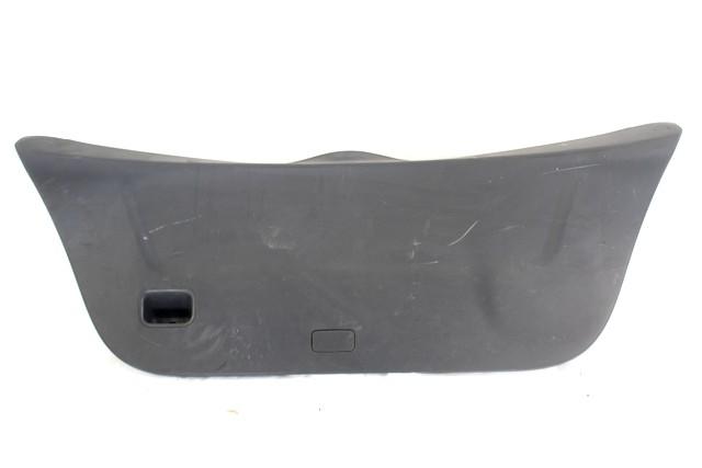 INNER LINING / TAILGATE LINING OEM N. 677500D030B0 SPARE PART USED CAR TOYOTA YARIS P9 MK2 R (2009 - 2011) DISPLACEMENT BENZINA 1 YEAR OF CONSTRUCTION 2010