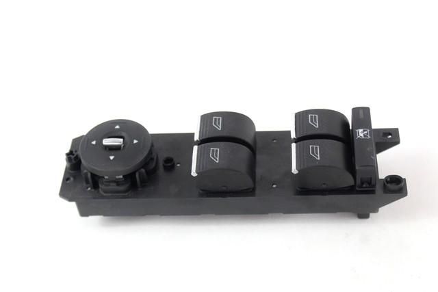 PUSH-BUTTON PANEL FRONT LEFT OEM N. AM5T-14A132-AA SPARE PART USED CAR FORD FOCUS MK3 4P/5P/SW (2011 - 2014) DISPLACEMENT DIESEL 1,6 YEAR OF CONSTRUCTION 2011
