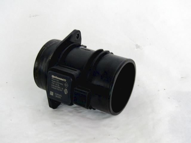 MASS AIR FLOW SENSOR / HOT-FILM AIR MASS METER OEM N. 8200682558 SPARE PART USED CAR RENAULT CLIO BH KH MK4 (2012 - 2019) DISPLACEMENT DIESEL 1,5 YEAR OF CONSTRUCTION 2013