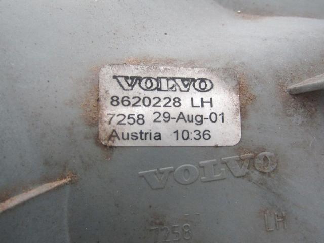 FOG LIGHT LEFT OEM N. 8620228 SPARE PART USED CAR VOLVO V70 MK2 285 (2000 - 2007)  DISPLACEMENT DIESEL 2,4 YEAR OF CONSTRUCTION 2003