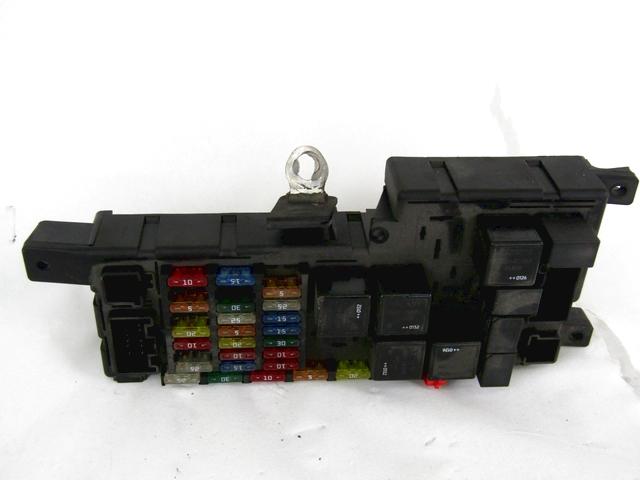 FUSE UNIT OEM N. 8637841 SPARE PART USED CAR VOLVO V70 MK2 285 (2000 - 2007)  DISPLACEMENT DIESEL 2,4 YEAR OF CONSTRUCTION 2003