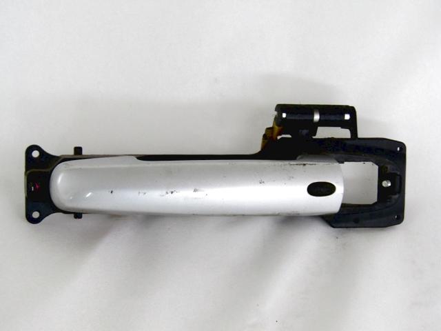 LEFT FRONT DOOR HANDLE OEM N. 71747268 SPARE PART USED CAR FIAT SEDICI FY (2006 - 4/2009)  DISPLACEMENT DIESEL 1,9 YEAR OF CONSTRUCTION 2007