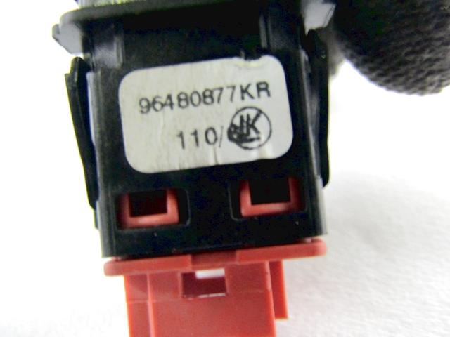 SWITCH HAZARD WARNING/CENTRAL LCKNG SYST OEM N. 96480877KR SPARE PART USED CAR CITROEN C4 MK1 / COUPE L LC (2004 - 08/2009)  DISPLACEMENT DIESEL 1,6 YEAR OF CONSTRUCTION 2006