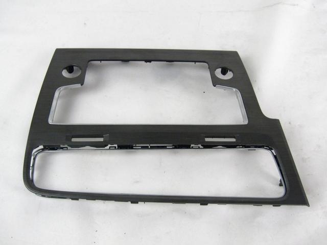 DASH PARTS / CENTRE CONSOLE OEM N. 5G1819743D SPARE PART USED CAR VOLKSWAGEN GOLF VII 5G1 BQ1 BE1 BE2 BA5 BV5 MK7 (DAL 2012) DISPLACEMENT DIESEL 1,2 YEAR OF CONSTRUCTION 2013