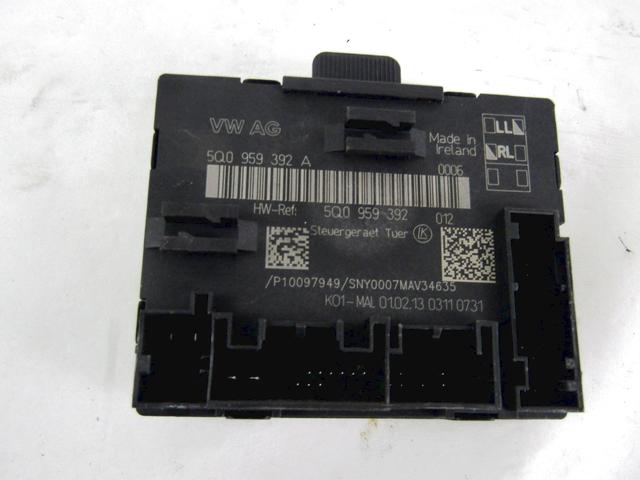 CONTROL OF THE FRONT DOOR OEM N. 5Q0959392A SPARE PART USED CAR VOLKSWAGEN GOLF VII 5G1 BQ1 BE1 BE2 BA5 BV5 MK7 (DAL 2012) DISPLACEMENT DIESEL 1,2 YEAR OF CONSTRUCTION 2013