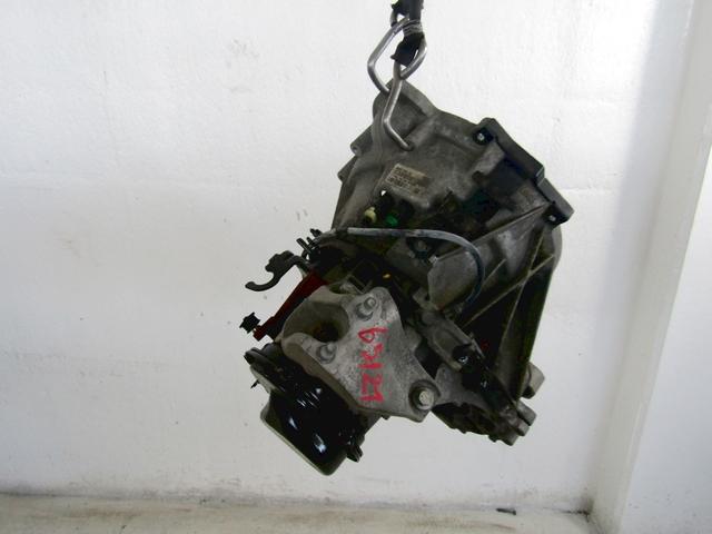 MANUAL TRANSMISSION OEM N. 8A6R-7002-CA CAMBIO MECCANICO SPARE PART USED CAR FORD FIESTA CB1 CNN MK6 (09/2008 - 11/2012)  DISPLACEMENT BENZINA 1,2 YEAR OF CONSTRUCTION 2009