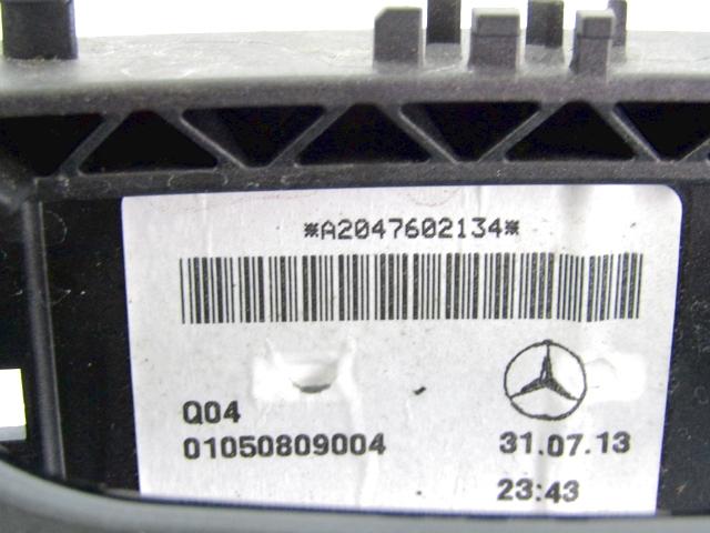 LEFT REAR EXTERIOR HANDLE OEM N. A20476001709191 SPARE PART USED CAR MERCEDES CLASSE B W246 (2011 - 2018) DISPLACEMENT BENZINA 1,6 YEAR OF CONSTRUCTION 2013
