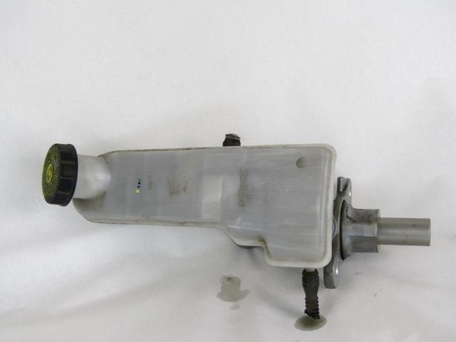 BRAKE MASTER CYLINDER OEM N. A2464300001 SPARE PART USED CAR MERCEDES CLASSE B W246 (2011 - 2018) DISPLACEMENT BENZINA 1,6 YEAR OF CONSTRUCTION 2013