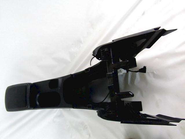 ARMREST, CENTRE CONSOLE OEM N. A24668019509H68 SPARE PART USED CAR MERCEDES CLASSE B W246 (2011 - 2018) DISPLACEMENT BENZINA 1,6 YEAR OF CONSTRUCTION 2013