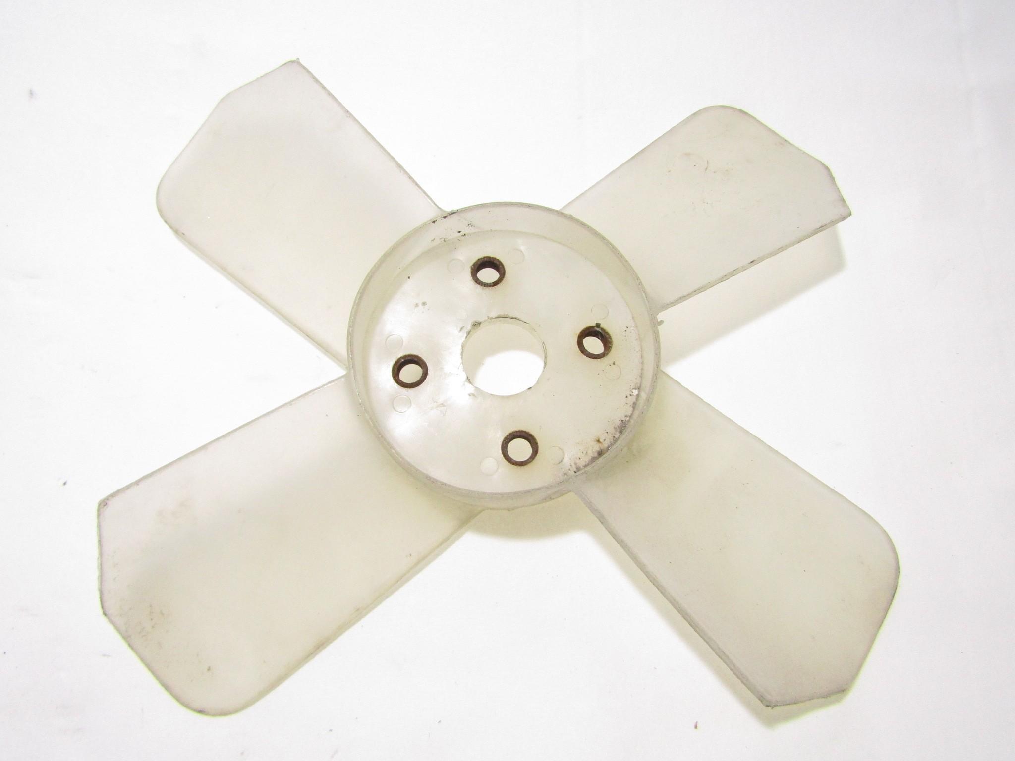 RADIATOR COOLING FAN ELECTRIC / ENGINE COOLING FAN CLUTCH . OEM N.  SPARE PART USED CAR RENAULT 4 112 (1961 - 1993) DISPLACEMENT BENZINA 0,8 YEAR OF CONSTRUCTION 1961