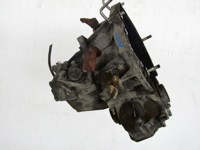 MANUAL TRANSMISSION OEM N. 46557142 CAMBIO MECCANICO SPARE PART USED CAR ALFA ROMEO 147 937 (2001 - 2005) DISPLACEMENT DIESEL 1,9 YEAR OF CONSTRUCTION 2004