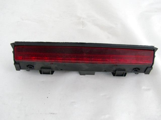 THIRD STOPLAMP OEM N. 46743133 SPARE PART USED CAR ALFA ROMEO 147 937 (2001 - 2005) DISPLACEMENT DIESEL 1,9 YEAR OF CONSTRUCTION 2004