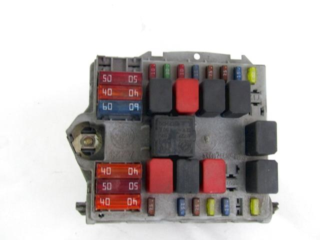 FUSE UNIT OEM N. 46558760 SPARE PART USED CAR ALFA ROMEO 147 937 (2001 - 2005) DISPLACEMENT DIESEL 1,9 YEAR OF CONSTRUCTION 2004