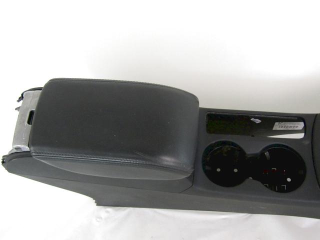 ARMREST, CENTRE CONSOLE OEM N. 8U1863241 SPARE PART USED CAR AUDI Q3 8U (2011 - 2014) DISPLACEMENT DIESEL 2 YEAR OF CONSTRUCTION 2012