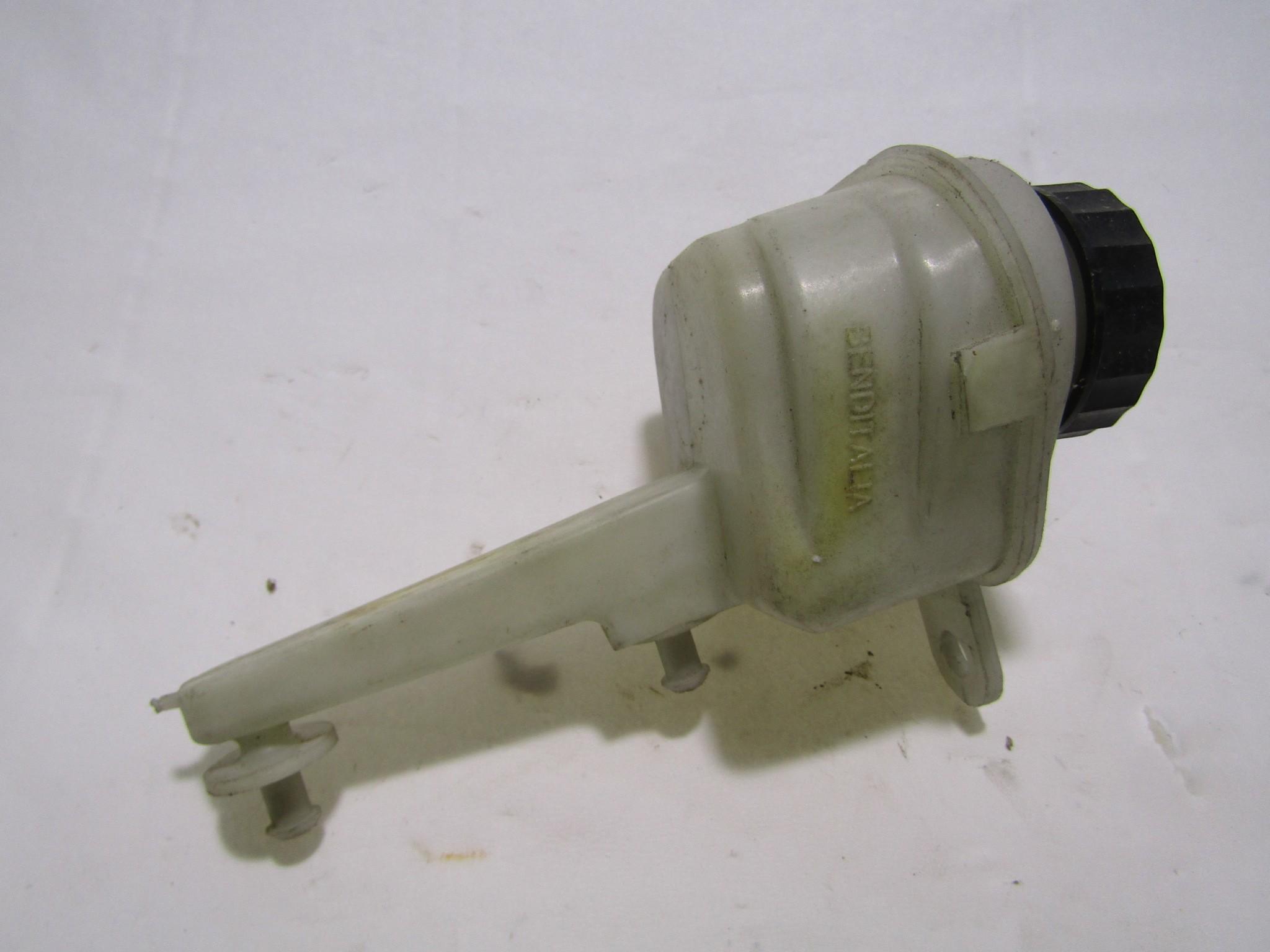 BRAKE MASTER CYLINDER OEM N. 557401146 SPARE PART USED CAR INNOCENTI NUOVA MINI / MINITRE / SMALL (1974 - 1993) DISPLACEMENT BENZINA 1,3 YEAR OF CONSTRUCTION 1985