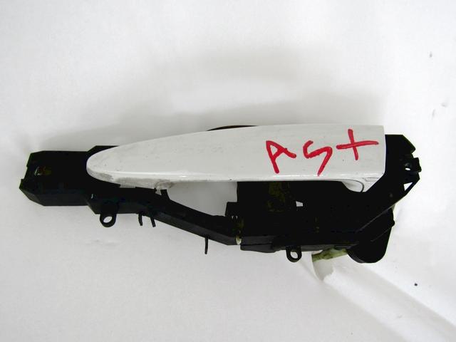 LEFT FRONT DOOR HANDLE OEM N. 51210445185 SPARE PART USED CAR BMW SERIE 1 BERLINA F20/F21 LCI (DAL 2015-2019) DISPLACEMENT DIESEL 1,5 YEAR OF CONSTRUCTION 2015
