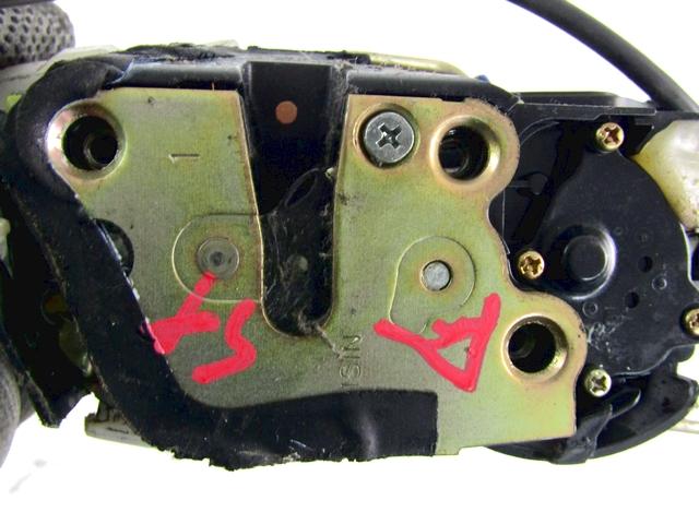 CENTRAL LOCKING OF THE FRONT LEFT DOOR OEM N. 6904060060 SPARE PART USED CAR TOYOTA LAND CRUISER 80 90 J8 J9 (1990 - 1997) DISPLACEMENT DIESEL 3 YEAR OF CONSTRUCTION 1999