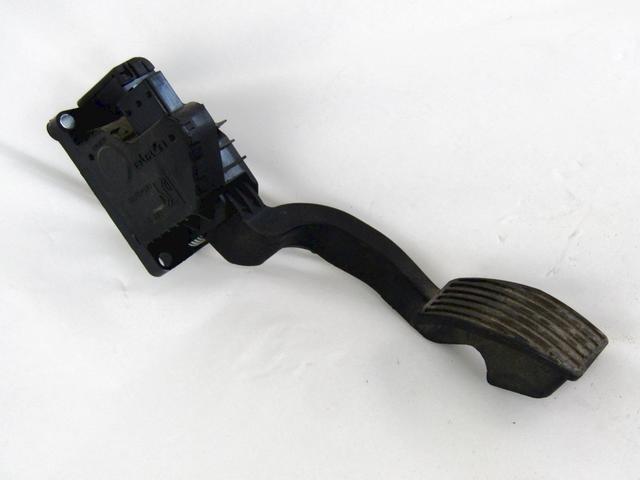 PEDALS & PADS  OEM N. 55702020 SPARE PART USED CAR FIAT GRANDE PUNTO 199 (2005 - 2012)  DISPLACEMENT DIESEL 1,3 YEAR OF CONSTRUCTION 2005