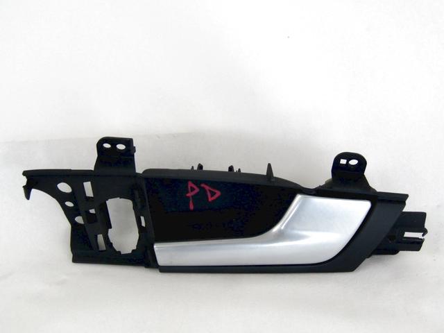 DOOR HANDLE INSIDE OEM N. 8P4837020 SPARE PART USED CAR AUDI A3 MK2 8P 8PA 8P1 (2003 - 2008) DISPLACEMENT BENZINA 1,6 YEAR OF CONSTRUCTION 2005