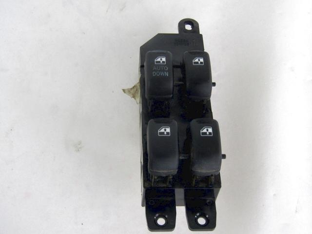 PUSH-BUTTON PANEL FRONT LEFT OEM N. 93570-26100 SPARE PART USED CAR HYUNDAI SANTA FE SM MK1 (2000 - 2006)  DISPLACEMENT DIESEL 2 YEAR OF CONSTRUCTION 2005
