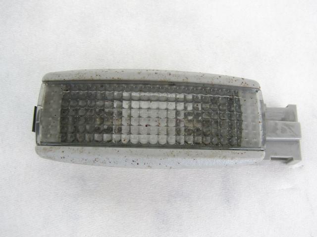 NTEROR READING LIGHT FRONT / REAR OEM N. 3B0947113Y20 SPARE PART USED CAR VOLKSWAGEN POLO 9N R (2005 - 10/2009)  DISPLACEMENT DIESEL 1,4 YEAR OF CONSTRUCTION 2007