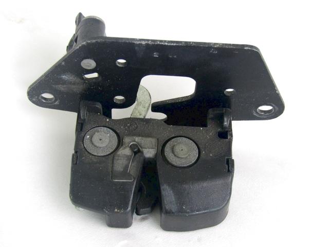TRUNK LID LOCK OEM N. 51796135 SPARE PART USED CAR FIAT PANDA 169 (2003 - 08/2009)  DISPLACEMENT BENZINA 1,1 YEAR OF CONSTRUCTION 2004