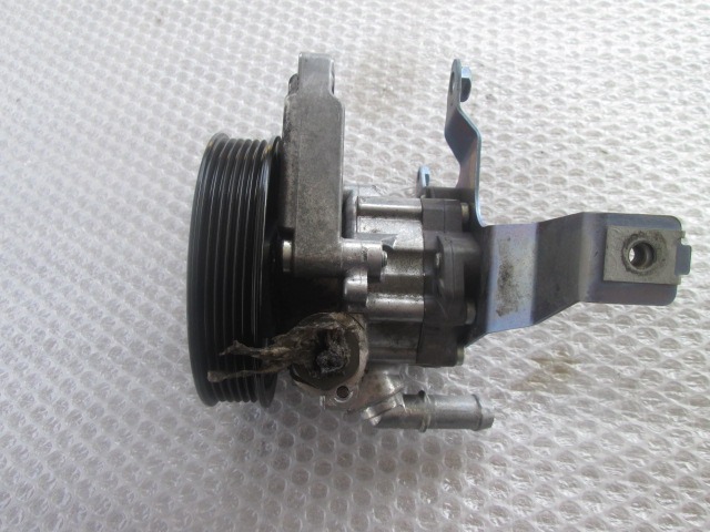 Power Steering Pump OEM  BMW SERIE 3 BER/SW/COUPE/CABRIO E90/E91/E92/E93 (2005 - 08/2008)  30 DIESEL Year 2007 spare part used