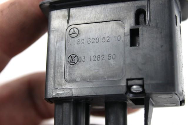 PUSH-BUTTON PANEL FRONT RIGHT OEM N. A1698205210 SPARE PART USED CAR MERCEDES CLASSE A W169 5P C169 3P (2004 - 04/2008)  DISPLACEMENT DIESEL 2 YEAR OF CONSTRUCTION 2006