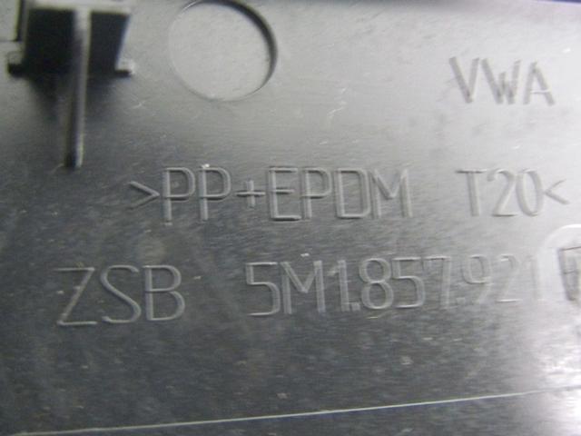 GLOVE BOX OEM N. 5M1857921F SPARE PART USED CAR VOLKSWAGEN GOLF PLUS 5M1 521 MK1 (2004 - 2009)  DISPLACEMENT DIESEL 1,9 YEAR OF CONSTRUCTION 2006