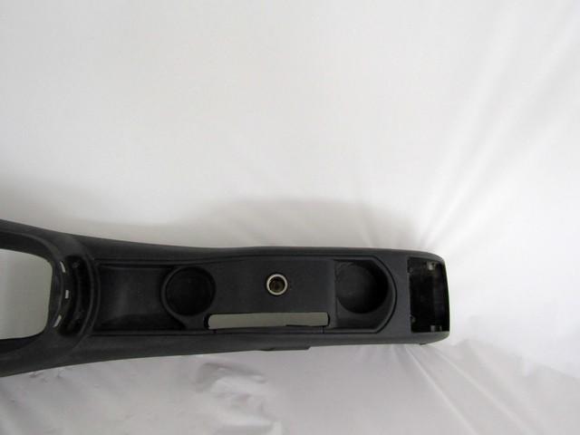 TUNNEL OBJECT HOLDER WITHOUT ARMREST OEM N. 7589L6 SPARE PART USED CAR CITROEN C4 MK1 / COUPE L LC (2004 - 08/2009)  DISPLACEMENT DIESEL 1,6 YEAR OF CONSTRUCTION 2009