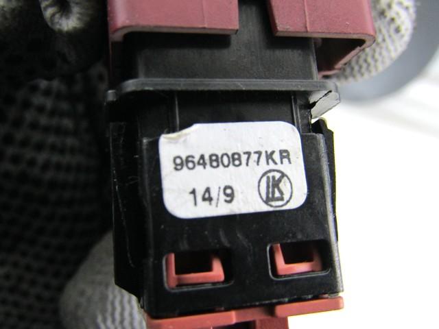 SWITCH HAZARD WARNING/CENTRAL LCKNG SYST OEM N. 96480877KR SPARE PART USED CAR CITROEN C4 MK1 / COUPE L LC (2004 - 08/2009)  DISPLACEMENT DIESEL 1,6 YEAR OF CONSTRUCTION 2009