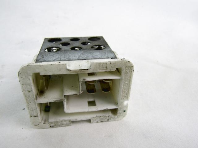 ELECTRIC FAN CONTROL UNIT OEM N. 90560362 SPARE PART USED CAR OPEL ASTRA H A04 L48,L08,L35,L67 5P/3P/SW (2004 - 2007)  DISPLACEMENT BENZINA 1,6 YEAR OF CONSTRUCTION 2006