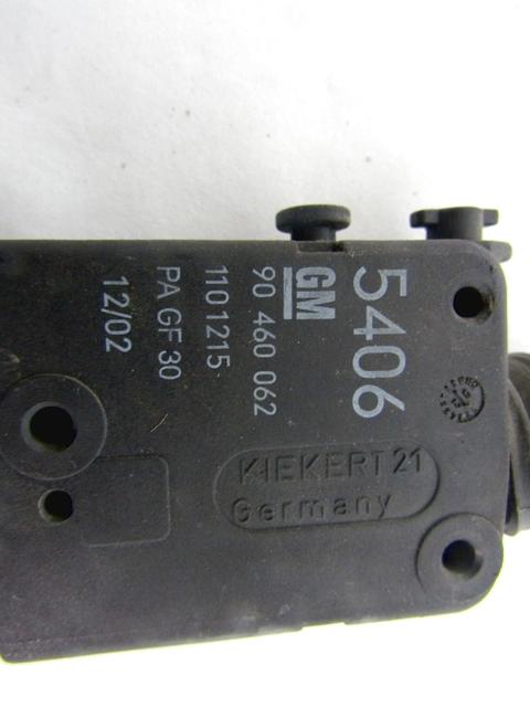 TRUNK LID LOCK OEM N. 90460062 SPARE PART USED CAR OPEL ASTRA G T98 5P/3P/SW (1998 - 2003)  DISPLACEMENT DIESEL 1,7 YEAR OF CONSTRUCTION 2002