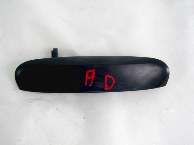 RIGHT FRONT DOOR HANDLE OEM N. 5716A472 SPARE PART USED CAR MITSUBISHI SPACE STAR A0A (DAL 2012)  DISPLACEMENT BENZINA 1,3 YEAR OF CONSTRUCTION 2014