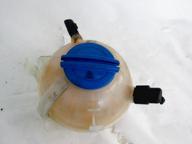 EXPANSION TANK OEM N. 1K0121407A SPARE PART USED CAR AUDI A3 MK2 8P 8PA 8P1 (2003 - 2008) DISPLACEMENT DIESEL 1,9 YEAR OF CONSTRUCTION 2003