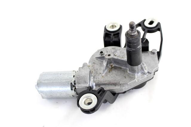 REAR WIPER MOTOR OEM N. 5K6955711B SPARE PART USED CAR VOLKSWAGEN POLO 6R1 6C1 (06/2009 - 02/2014)  DISPLACEMENT BENZINA 1,2 YEAR OF CONSTRUCTION 2013