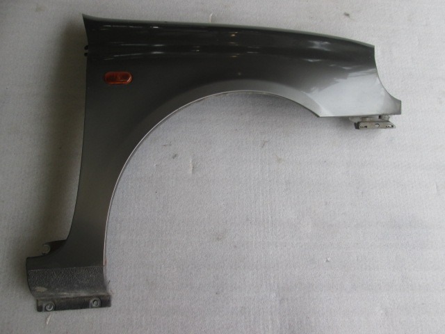 Fenders Front OEM  RENAULT CLIO MK2 (04/1998 - 04/2001)  12 BENZINA Year 1999 spare part used