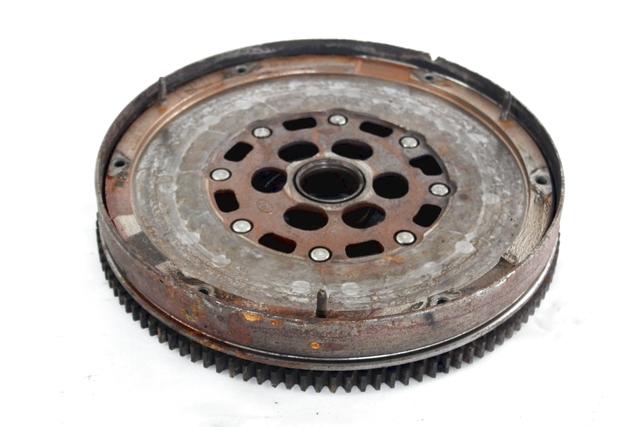 TWIN MASS FLYWHEEL OEM N. 55354215 SPARE PART USED CAR FIAT SEDICI FY (2006 - 4/2009)  DISPLACEMENT DIESEL 1,9 YEAR OF CONSTRUCTION 2007