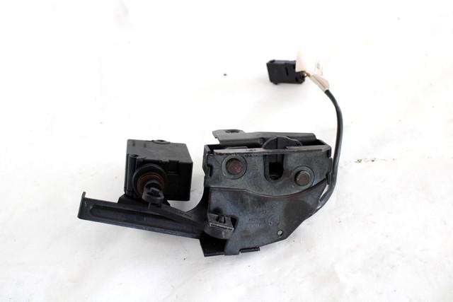 TRUNK LID LOCK OEM N. 51248238469 SPARE PART USED CAR BMW SERIE 5 E39 R BER/SW (10/2000 - 2003) DISPLACEMENT DIESEL 3 YEAR OF CONSTRUCTION 2002