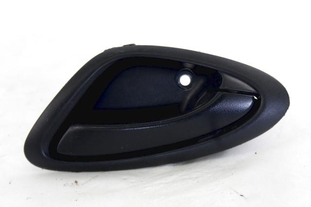 DOOR HANDLE INSIDE OEM N. 72120SAA003ZA SPARE PART USED CAR HONDA JAZZ GD GE3 GE2 MK2 (2002 - 2008) GD1 GD5 GD GE3 GE2 GE GP GG GD6 GD8  DISPLACEMENT BENZINA 1,2 YEAR OF CONSTRUCTION 2005