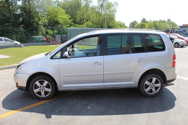 VOLKSWAGEN TOURAN 2.0 M 80KW 5M 5P (2006) RICAMBI IN MAGAZZINO