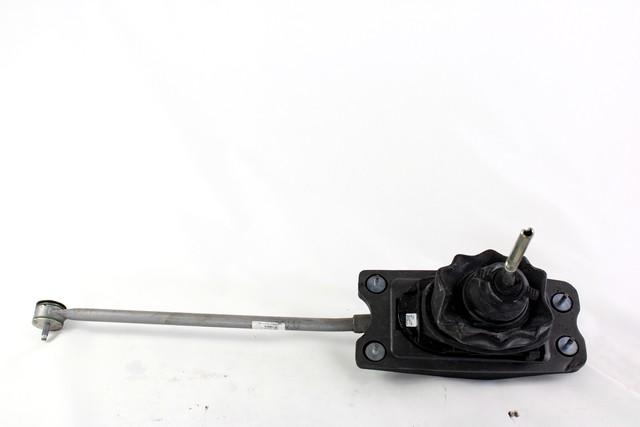 MANUAL GEAR LEVER MECHANISM OEM N. 8K0711055K SPARE PART USED CAR AUDI A4 B8 8K2 BER/SW/CABRIO (2007 - 11/2015)  DISPLACEMENT DIESEL 2 YEAR OF CONSTRUCTION 2015