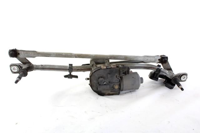 WINDSHIELD WIPER MOTOR OEM N. 8R1955119A SPARE PART USED CAR AUDI Q5 8R B8 (10/2008 - 06/2012)  DISPLACEMENT DIESEL 3 YEAR OF CONSTRUCTION 2011