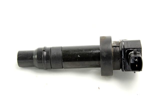 IGNITION COIL OEM N. 27301-2B010 SPARE PART USED CAR HYUNDAI I30 GD MK2 (2011 - 2017) DISPLACEMENT BENZINA 1,6 YEAR OF CONSTRUCTION 2013