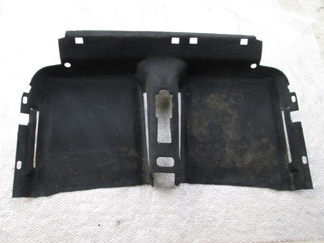 FLOOR COVERING OEM N.  SPARE PART USED CAR VOLKSWAGEN GOLF MK3 (08/1992 - 07/1998) DISPLACEMENT 20 BENZINA YEAR OF CONSTRUCTION 1993