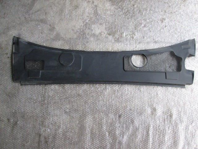 COVER, WINDSCREEN PANEL OEM N. 4F1819447A01C ORIGINAL PART ESED AUDI A6 C6 4F2 4FH 4F5 BER/SW/ALLROAD (07/2004 - 10/2008) DIESEL 30  YEAR OF CONSTRUCTION 2007