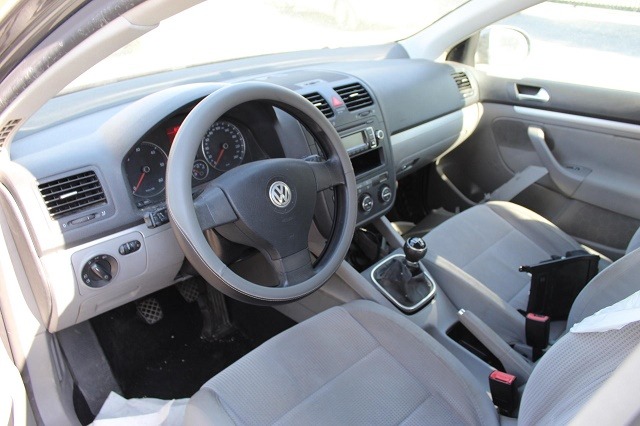 VOLKSWAGEN GOLF 5 SW 1.9 D 77KW 5M 5P (2009) RICAMBI IN MAGAZZINO